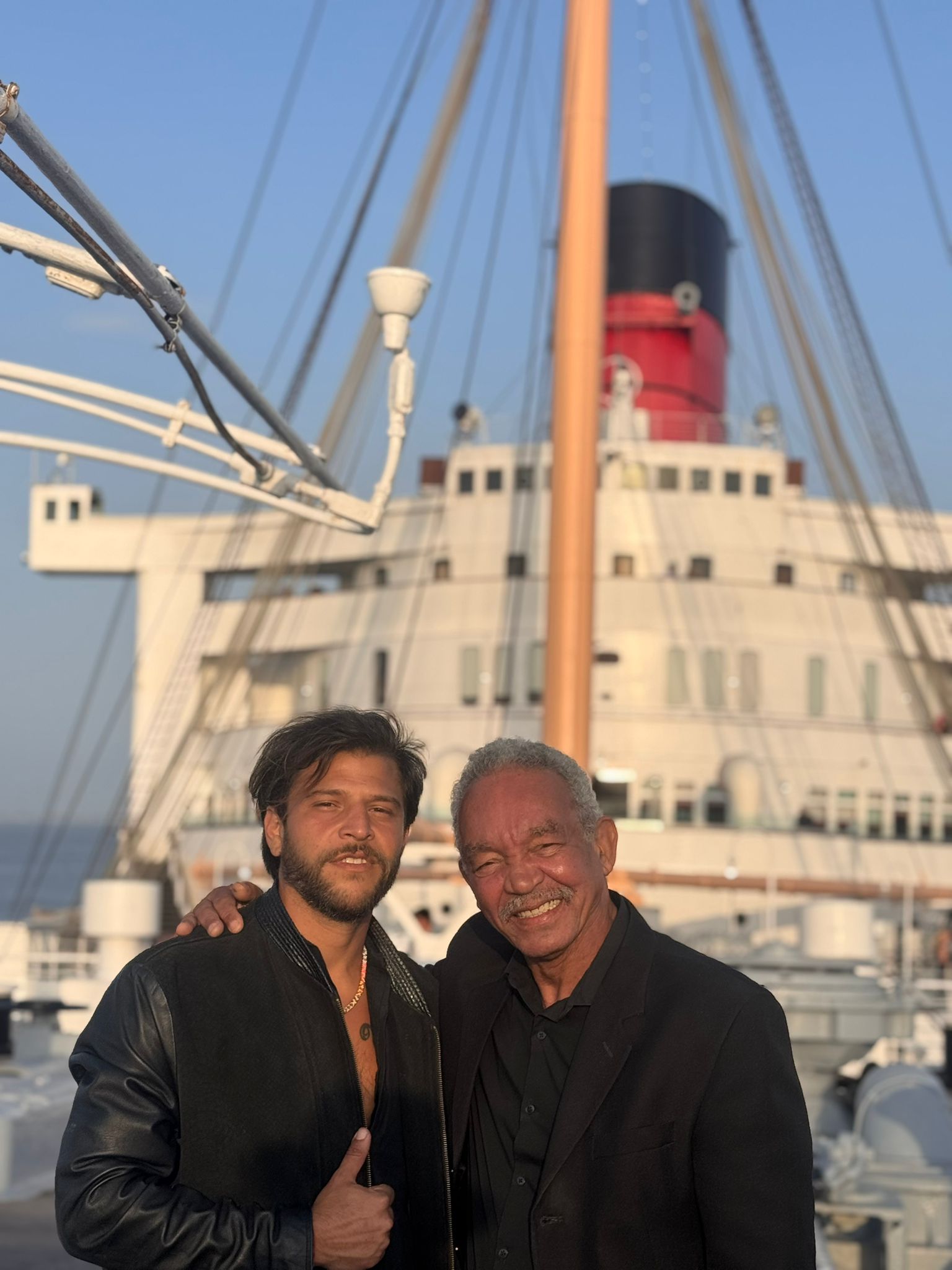 Dos generaciones de la banda
